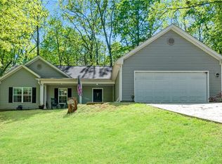 12 Mulberry Rd, Winder, GA 30680