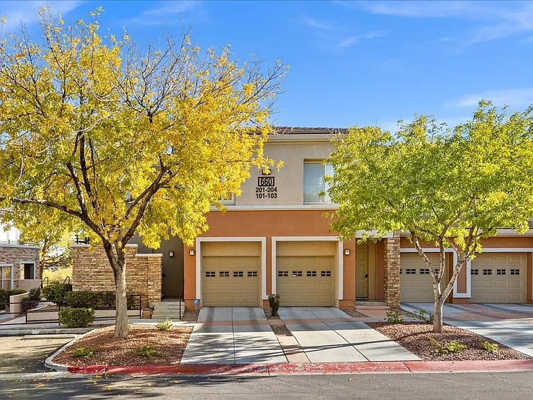 660 Peachy Canyon Cir #201 — Photo 1