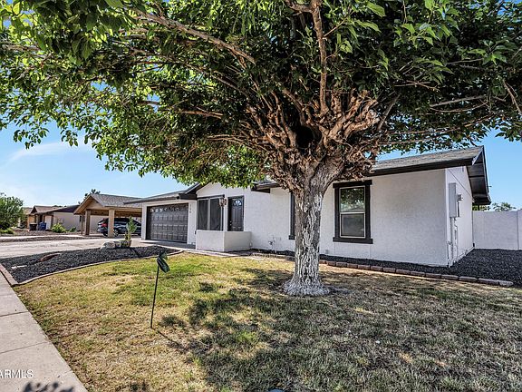 3rd image of 156 E JASMINE Street
