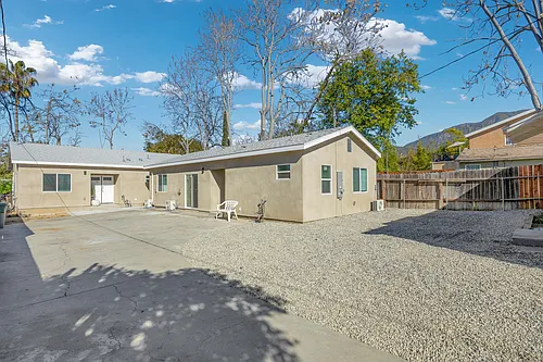 2833 Casitas Ave Photo 1