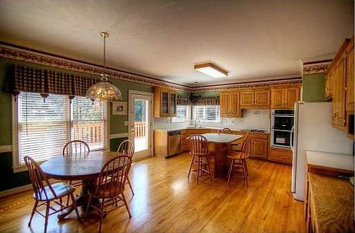 3rd image of 1400 Country Lake Dr