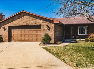 4303 Sandalwood Pl, Vienna, WV 26105