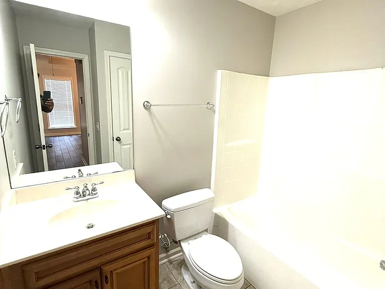 8708 Lindsey Ln — Photo 14