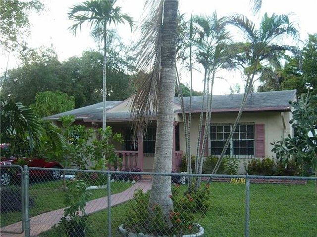 1st image of 1231 NE 132nd St