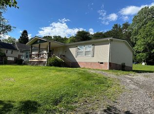 113 Burdette Ln, Nitro, WV 25143