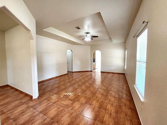 3rd image of 18331 Meandering Meadow Ln