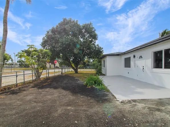13900 NW 8th Ave, Miami, FL 33168
