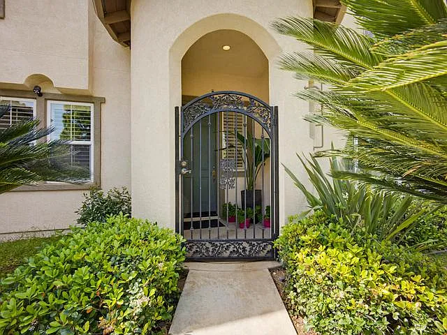 3238 Elysia St — Photo 6