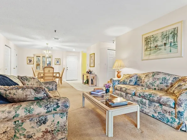 3920 Mystic Valley Pkwy APT 709, Medford, MA 02155