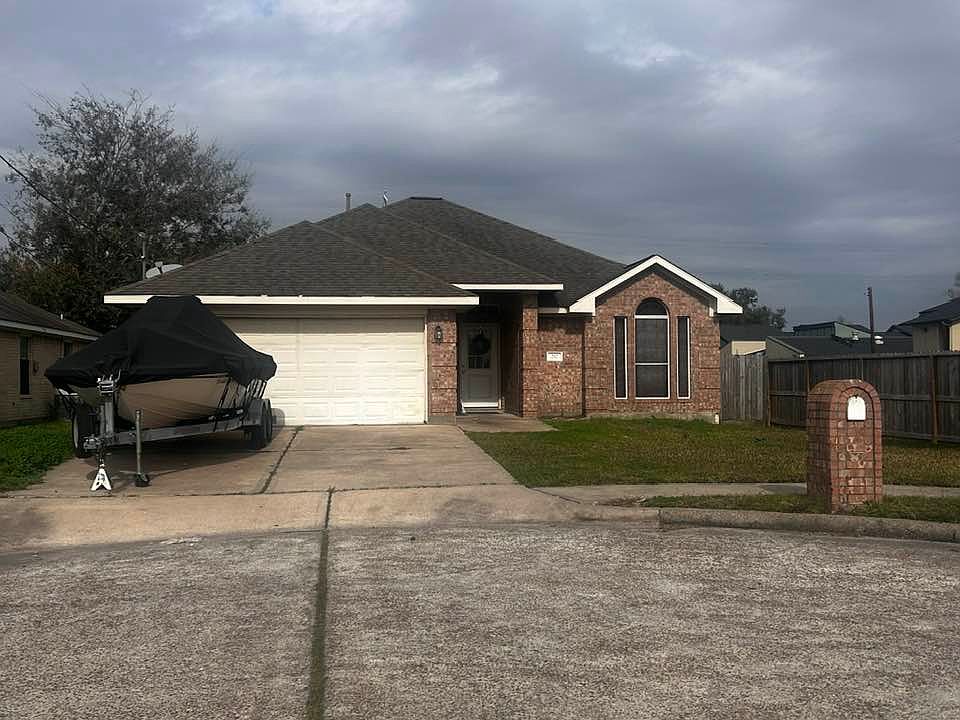 1st image of 217 Dixie Dr