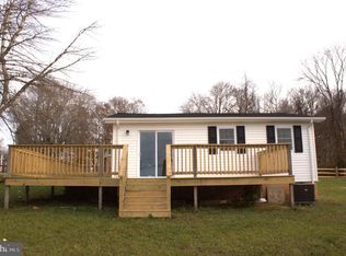 8385 Turnbull Rd, Warrenton, VA 20186