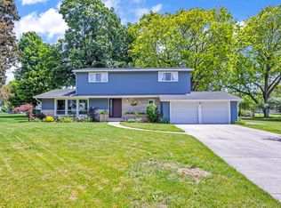 837 Thorntree Blvd, Jackson, MI 49203