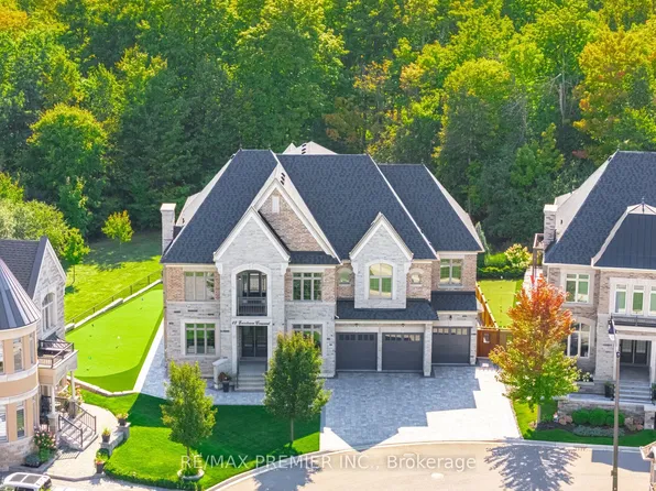 18 Erintown Cres, Brampton, ON L6P 4H2