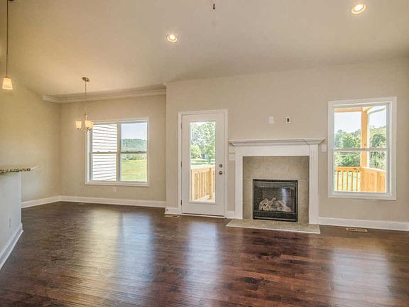 4th image of 536 Greystoke Ln