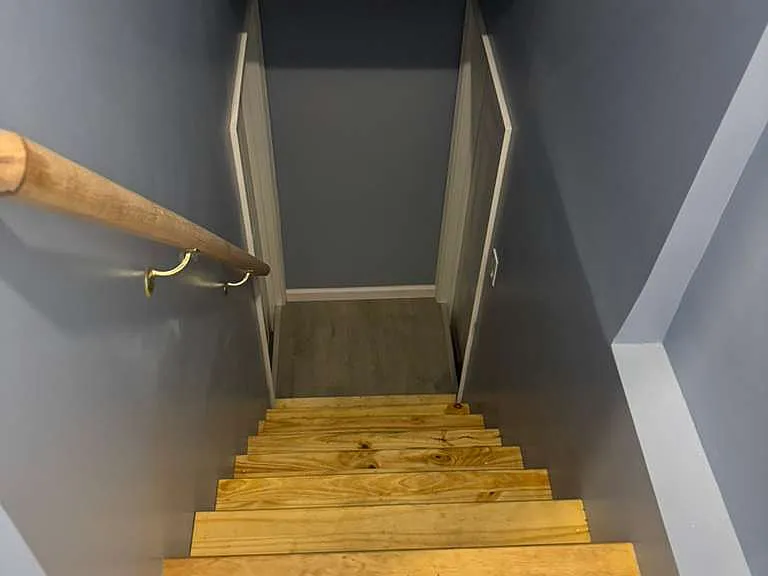 137 W Water St — Photo 13