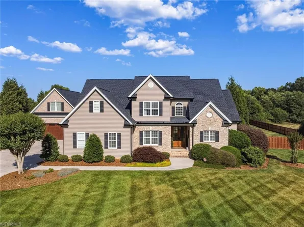 8186 McClanahan Dr, Browns Summit, NC 27214