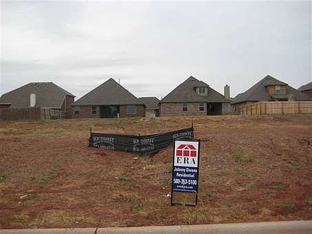 1st image of 2227 SW Oxford Dr