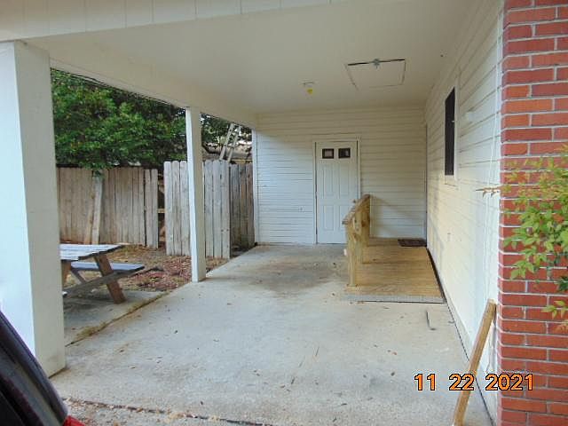 1st image of 21 Palmetto Dr