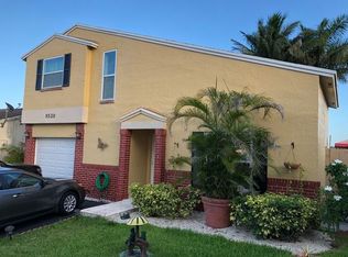 8530 NW 193rd Ln, Hialeah, FL 33015