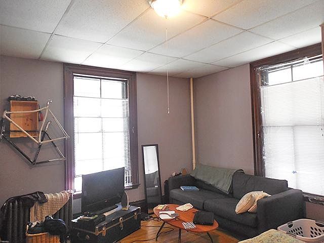 2nd image of 19 Aldersey St #1