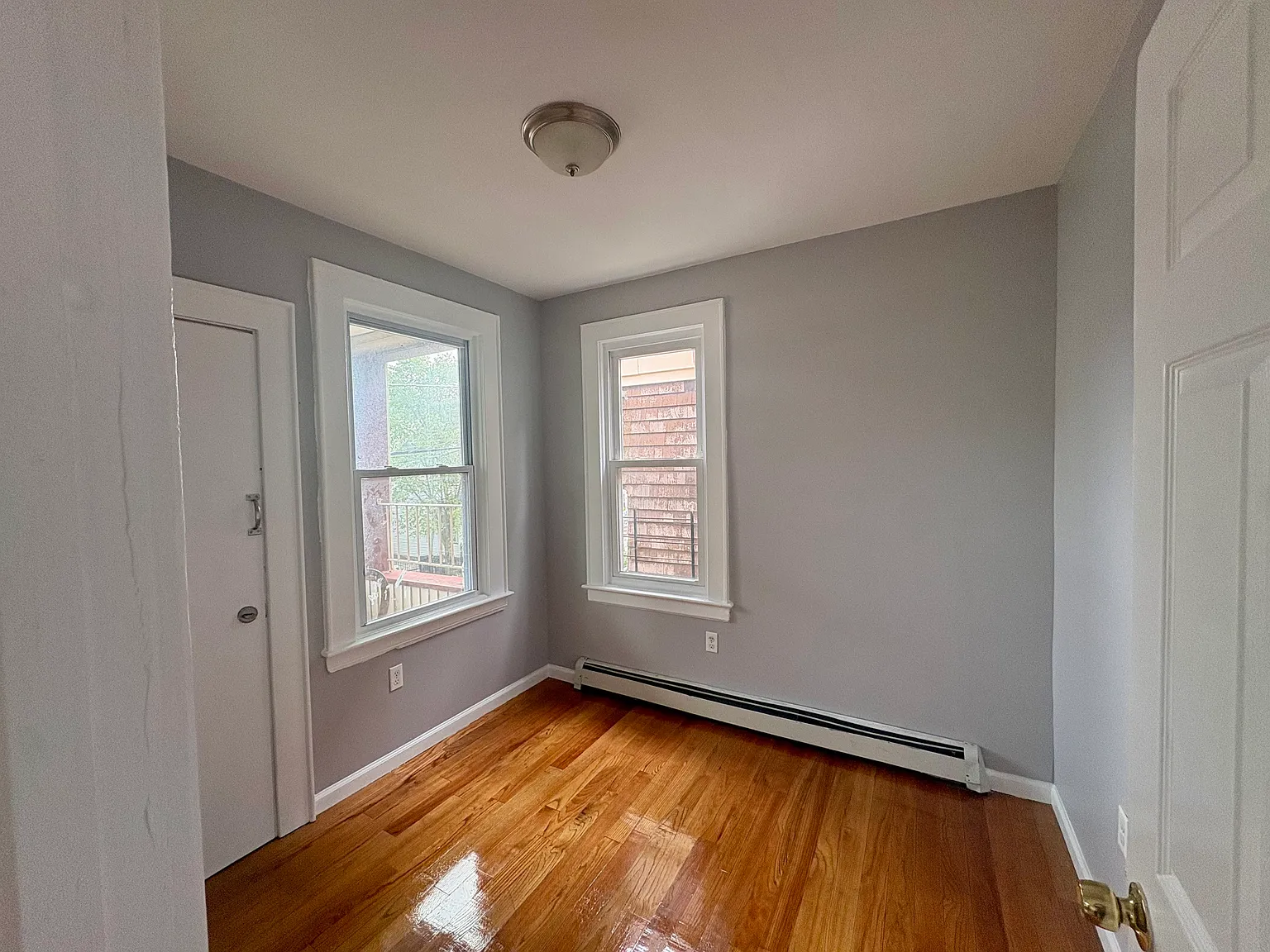 3 bed, 1300 sqft, $2,550 — Photo 3