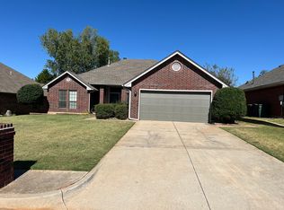 1913 Lois Lynn Ln, Edmond, OK 73003