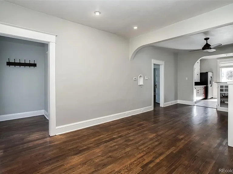 1140 S Emerson St — Photo 11