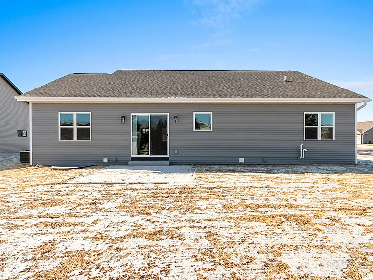 340 Rainbow Ct — Photo 5