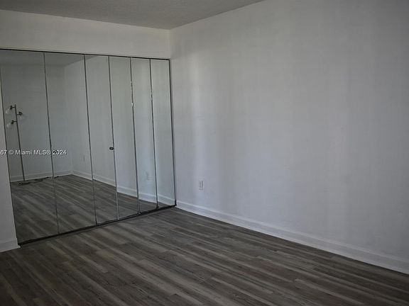 4th image of 310 Fontainebleau Blvd APT 104