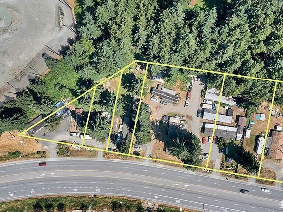 2nd image of 823 128th Street SE
