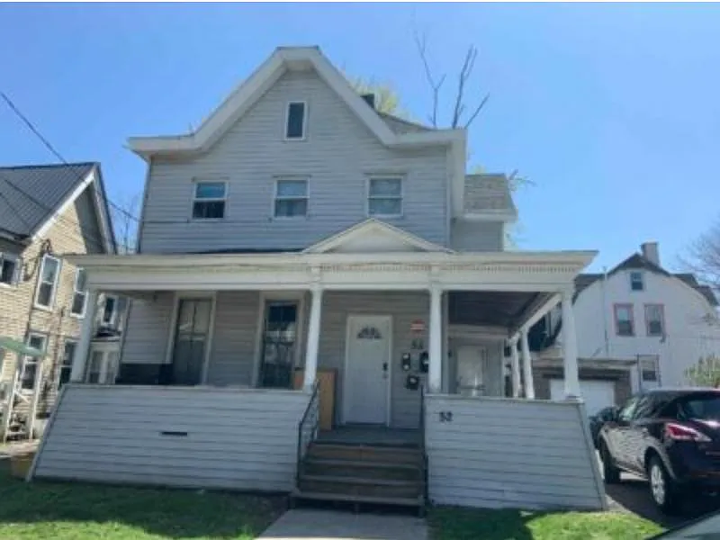 52 Walnut St photo 1