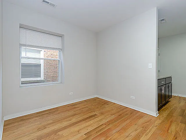2415 E 78th St #1 — Photo 7