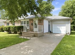 1927 S Pickwick Ave, Springfield, MO 65804