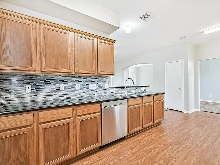 4714 Montclair Hill Ln — Photo 16