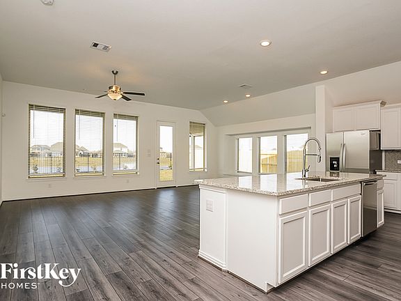 4th image of 14831 Churchill Downs Ave