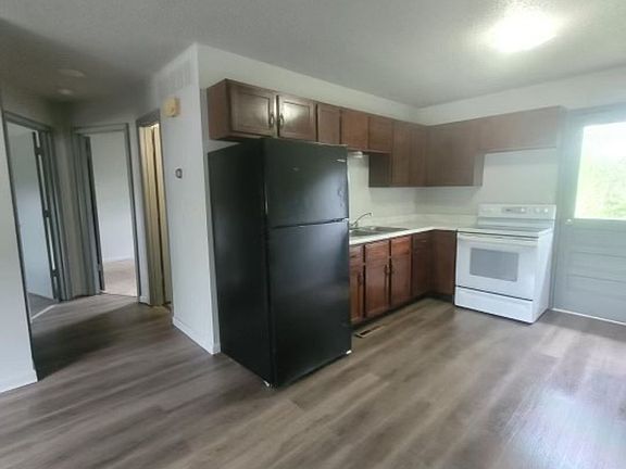 3rd image of 500 Brookside Dr #500
