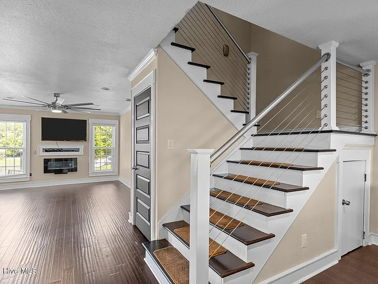 8711 Plantation Dr #302 — Photo 14
