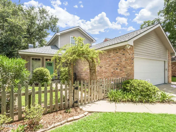 401 Cobblestone Rd, Lafayette, LA 70508