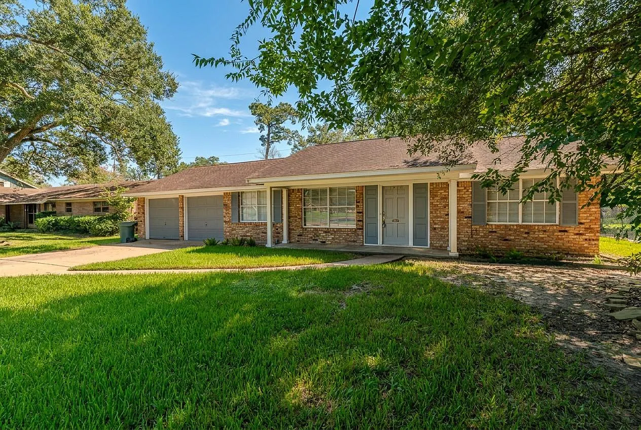 3 bed, 2.0 bath, 1414 sqft, $1,700 — Photo 2