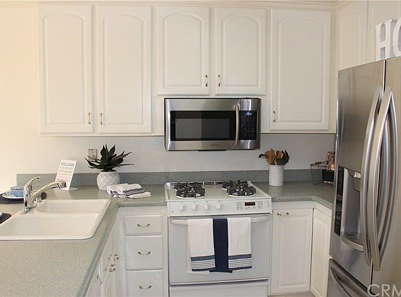 3rd image of 213 N Tustin Ave APT C