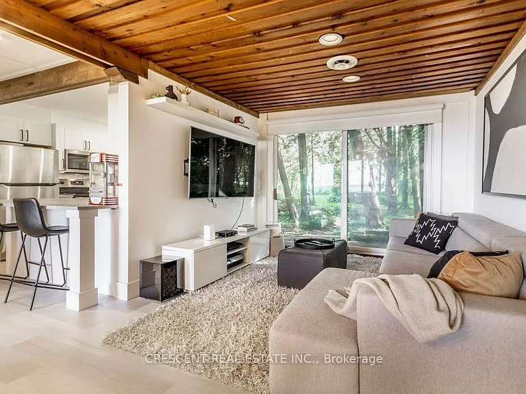 37 Georgian Manor Dr — Photo 18