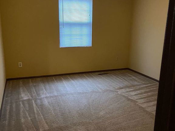 5th image of 219 NW Waterwheel Ct