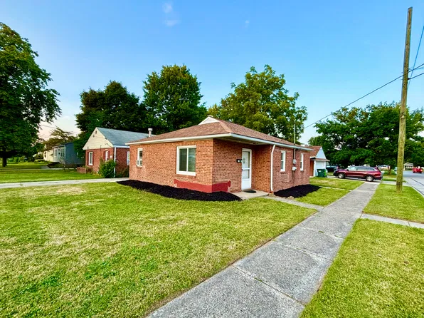 1283 Elmwood Rd, Mayfield Heights, OH 44124