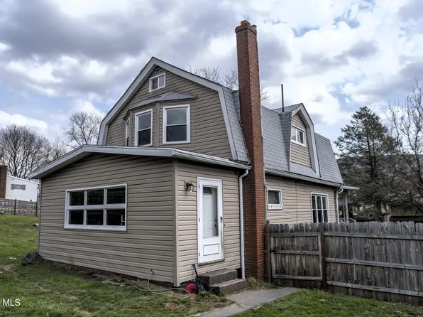 711 E Bell Ave, Altoona, PA 16602