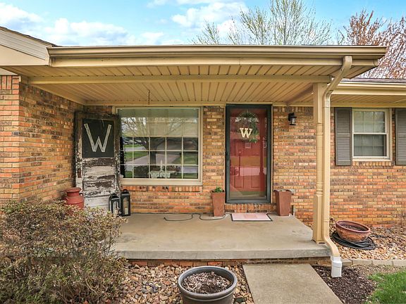 4th image of 5144 Kenwood Dr