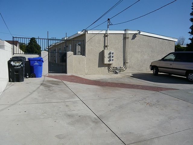 2nd image of 4039 Logan Ave