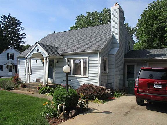 2nd image of 19643 Paxson Dr S