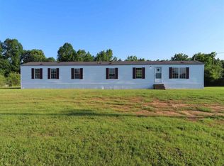 2220 Plainview Rd, Henderson, TN 38340