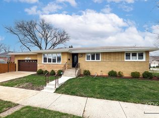 100 Thorndale Ave, Park Ridge, IL 60068