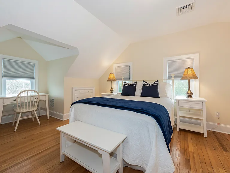 245 Old Town Rd — Photo 17